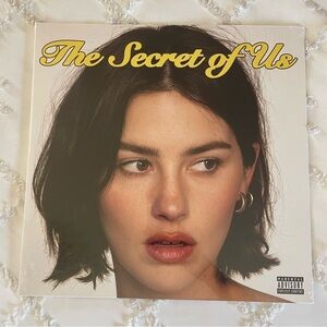 *SIGNED* Gracie Abrams The Secret of Us Vinyl